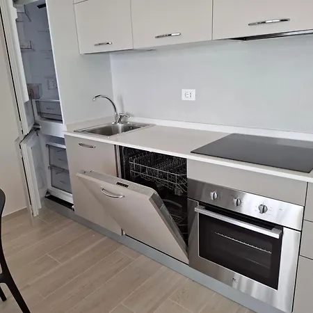 Apartment New With Seaview Terrace 8 *