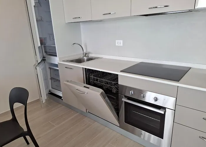 Apartment New With Seaview Terrace 8 *